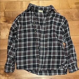 Hobbs Creek Black & White Plaid Button-Up Shirt (missing one button)